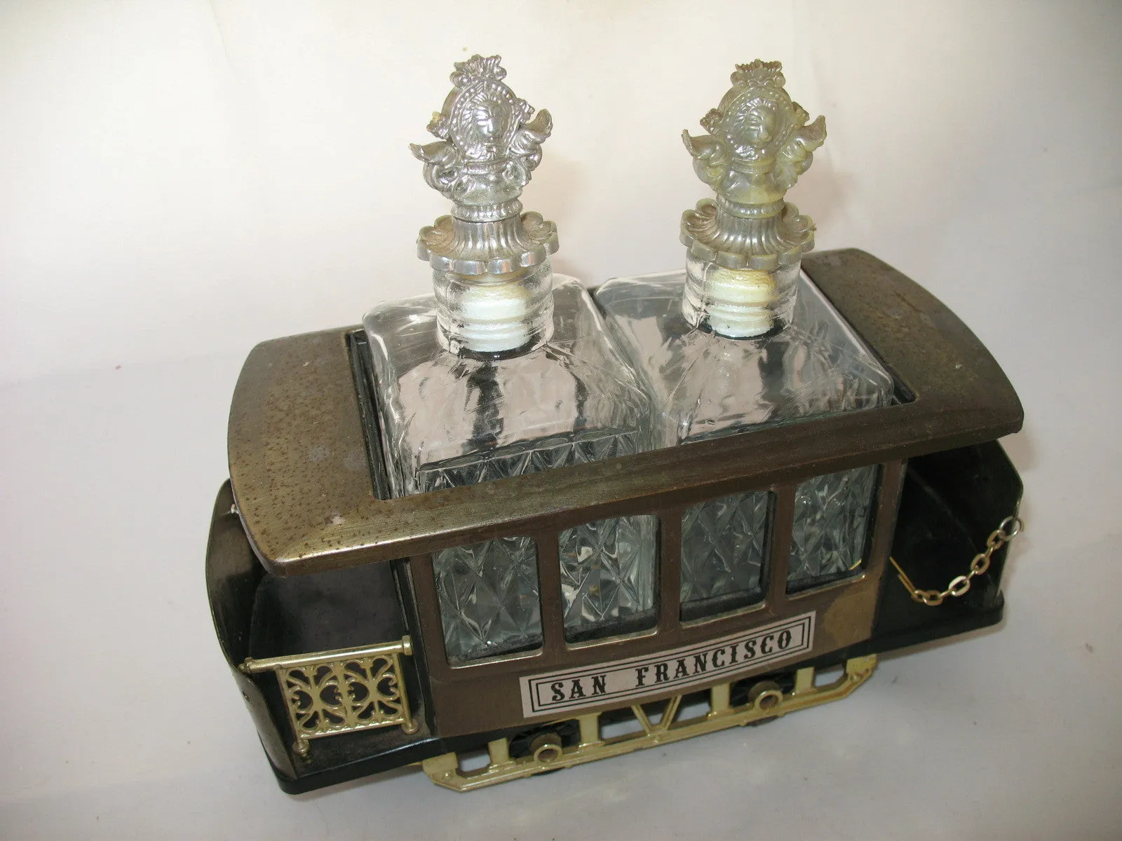 9" Vintage Musical Music Box Wine Bar DECANTER CABLE CAR SAN FRANCISCO CA CALIFORNIA