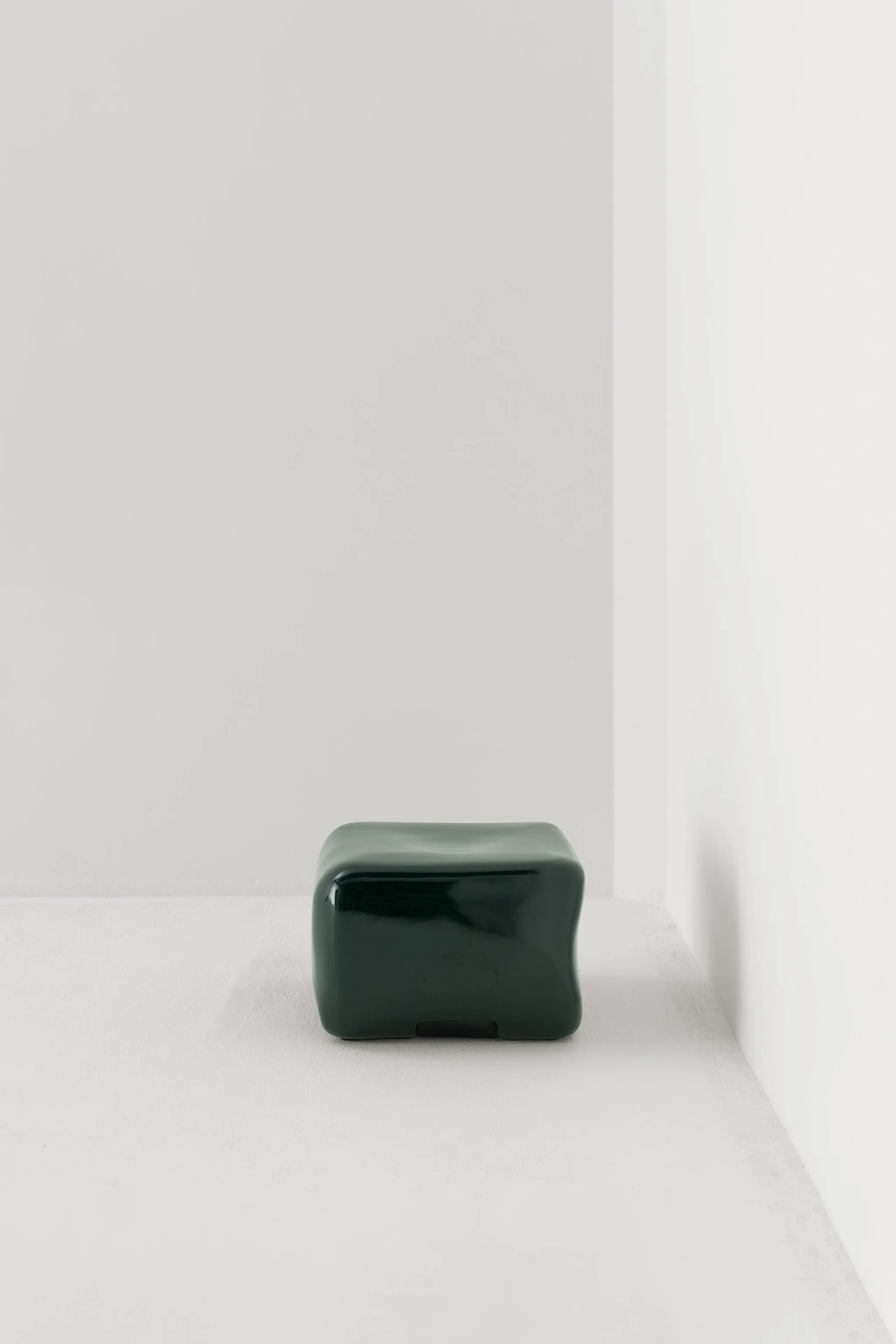 COBBLE LOW SIDE TABLE & STOOL / BOTTLE