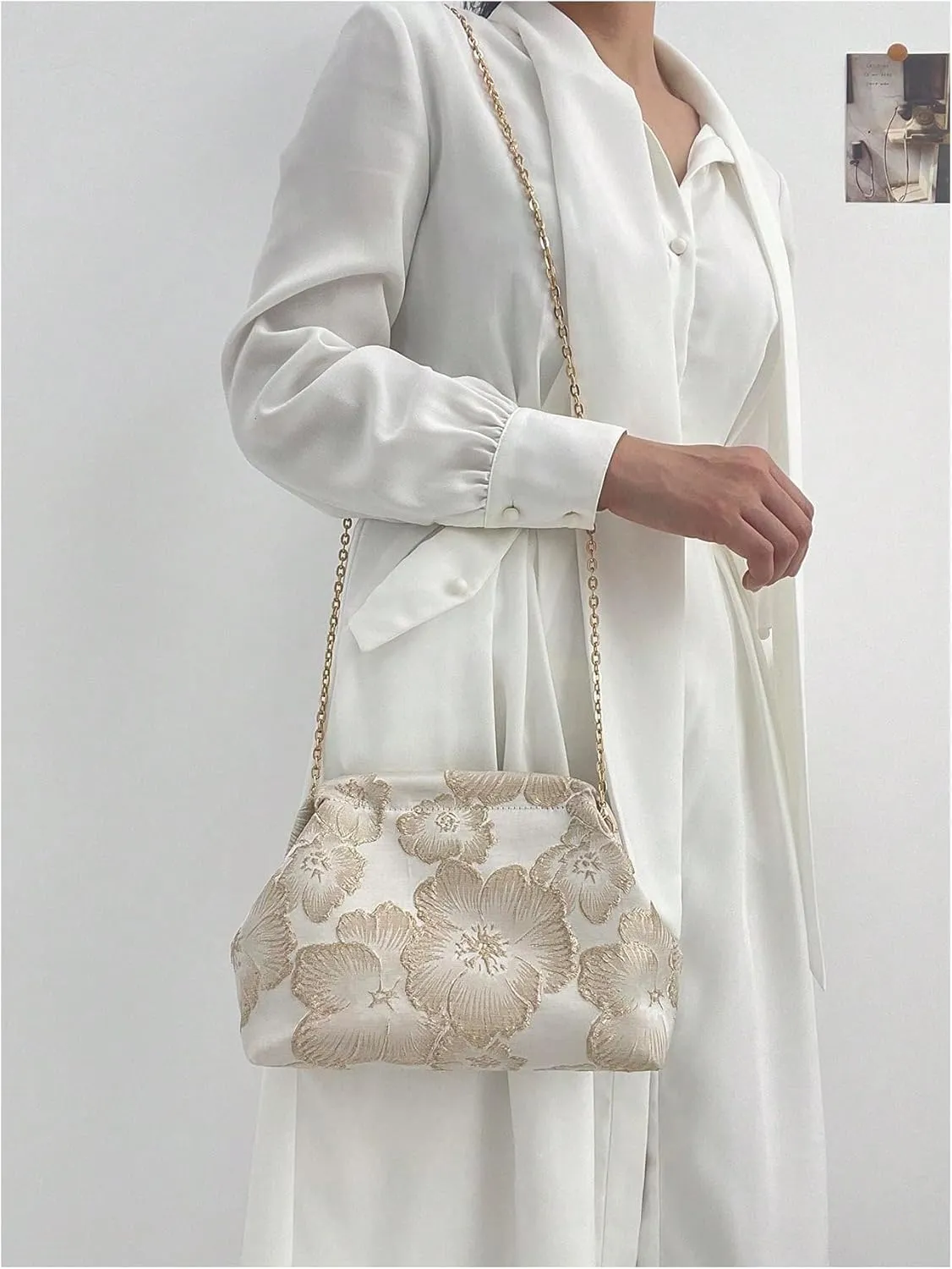 OYOANGLE Women's Flower Embroidery Clutch Purse Kiss Lock Shoulder Bags Evening Handbag
