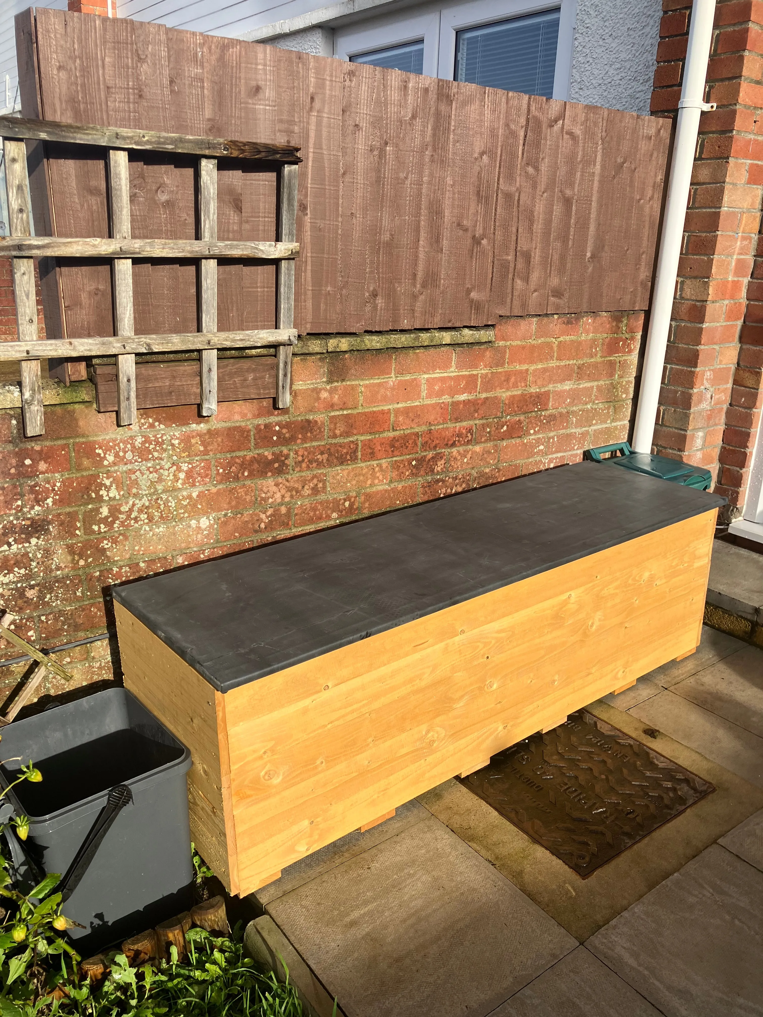 Recycling Bench with Waterproof lid for Cardiff Recycling